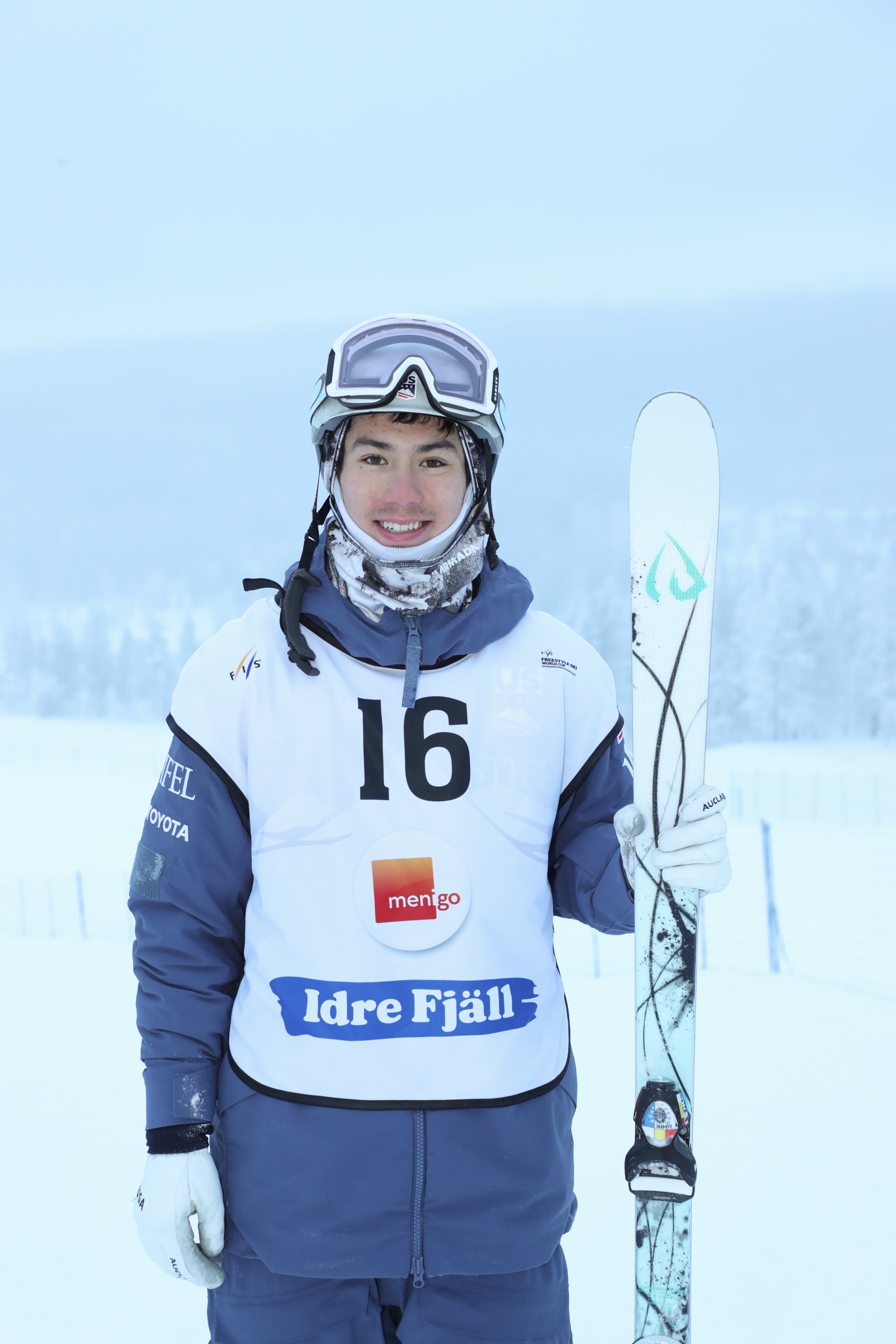 Photo of Cole McDonald - Mogul Skier